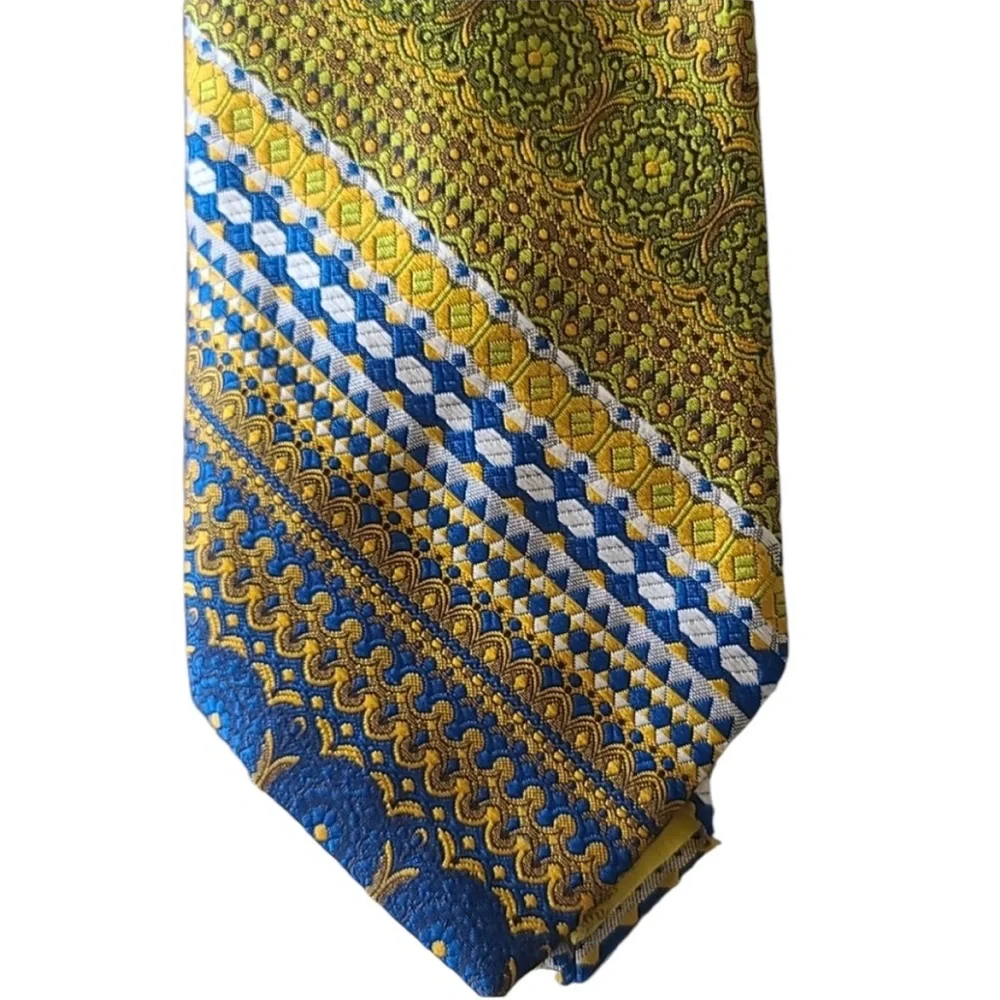 VINTAGE Oleg Cassini Men’s Tie - Picture 1 of 4